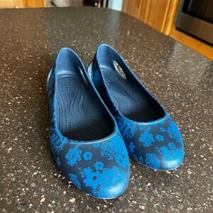 Crocs Sienna Floral Black & Blue Slip On Flat Women's Size 7 COMFORT BALLET